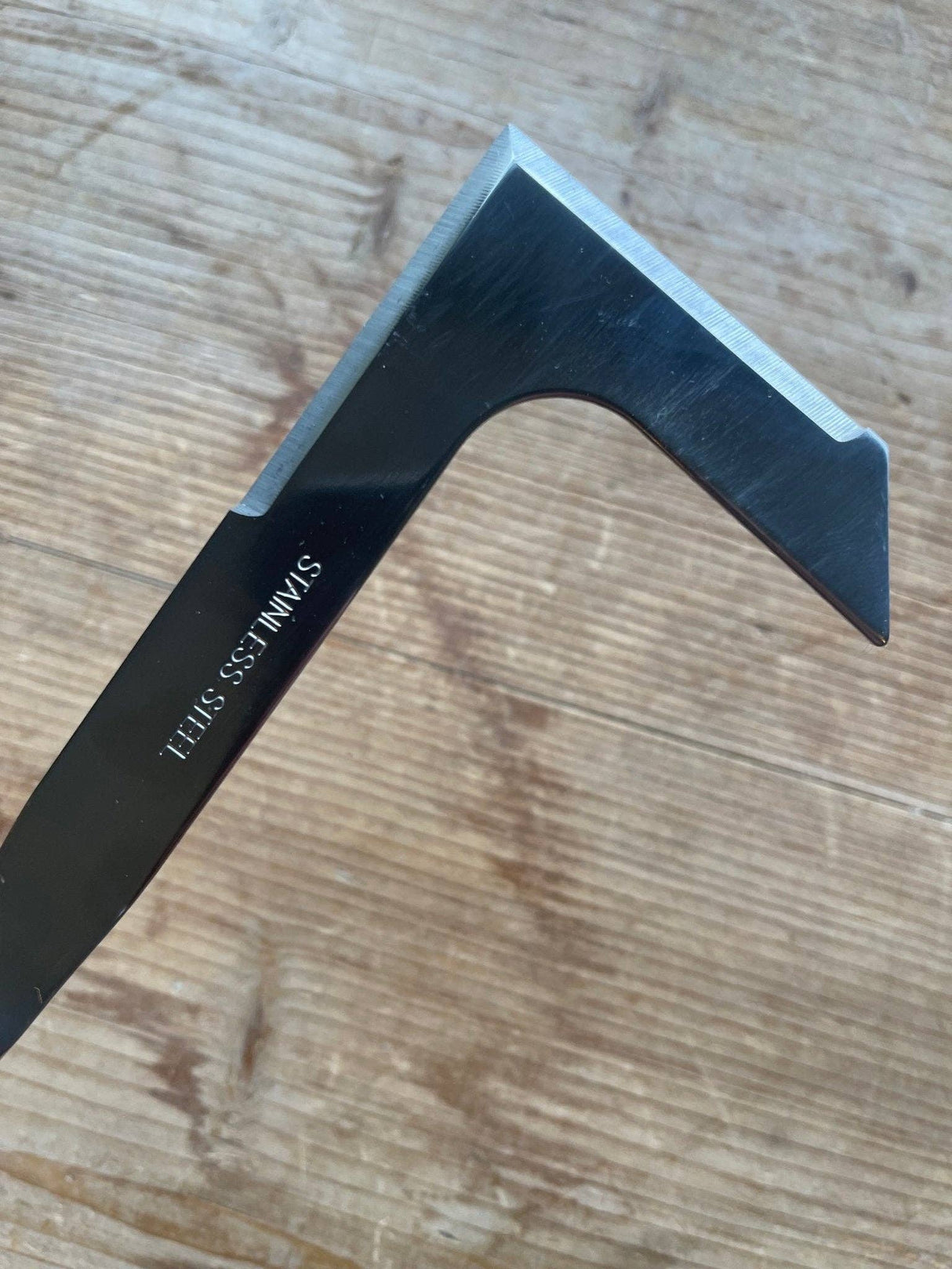 Crack & Crevice Weeding Tool - The Weeder for Cracks (L Weeder)
