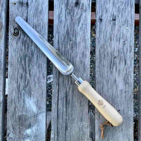 Garden Widger & Transplanting Seeding Tool - Stainless and Hardwood