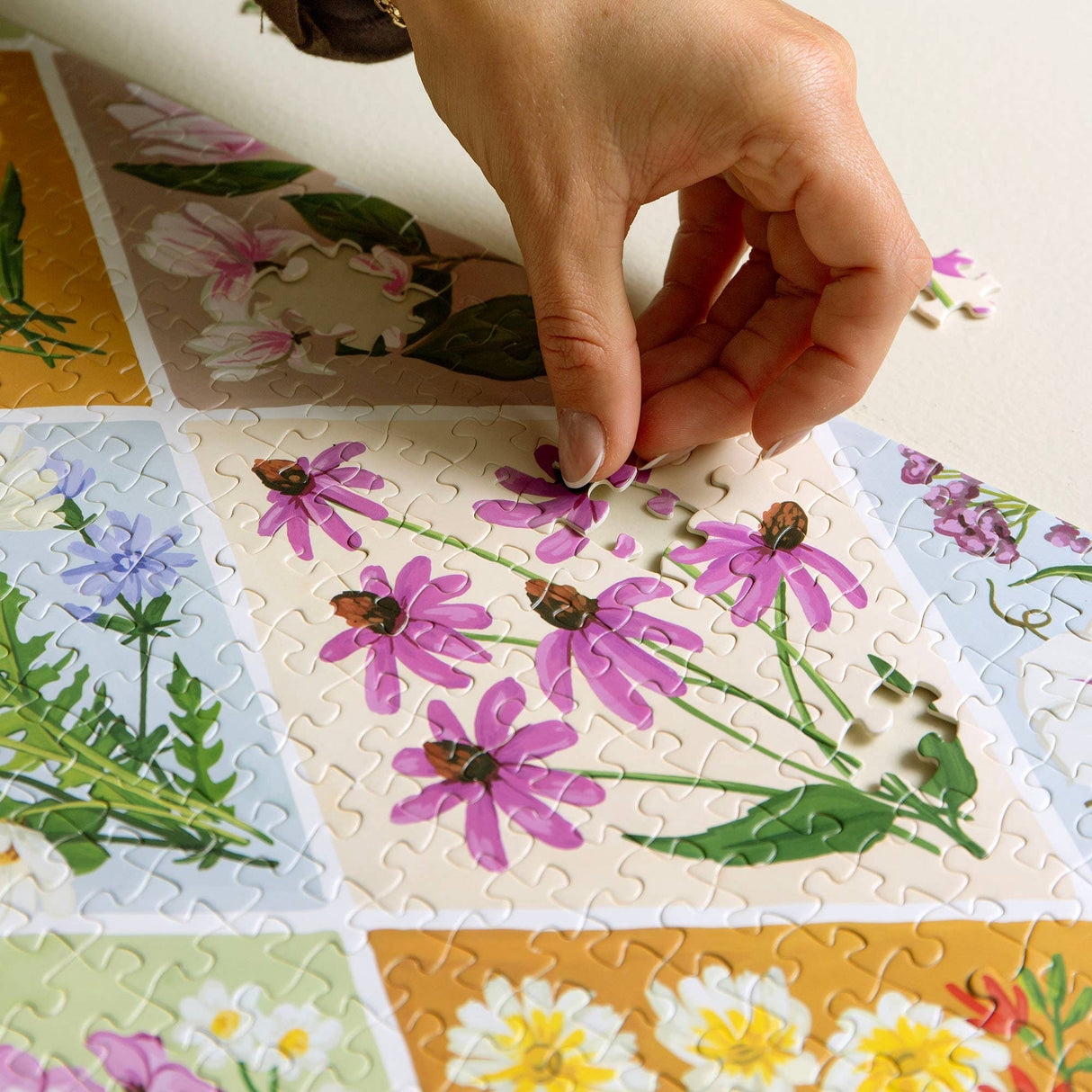 Vintage Blooms - 1,000 Piece Floral Jigsaw Puzzle